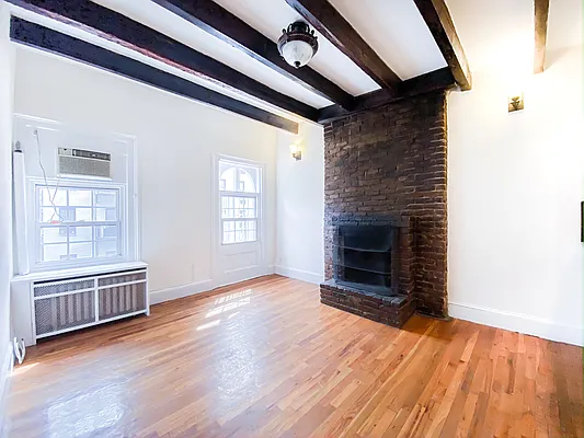 Rented by City Connections Realty | media 18