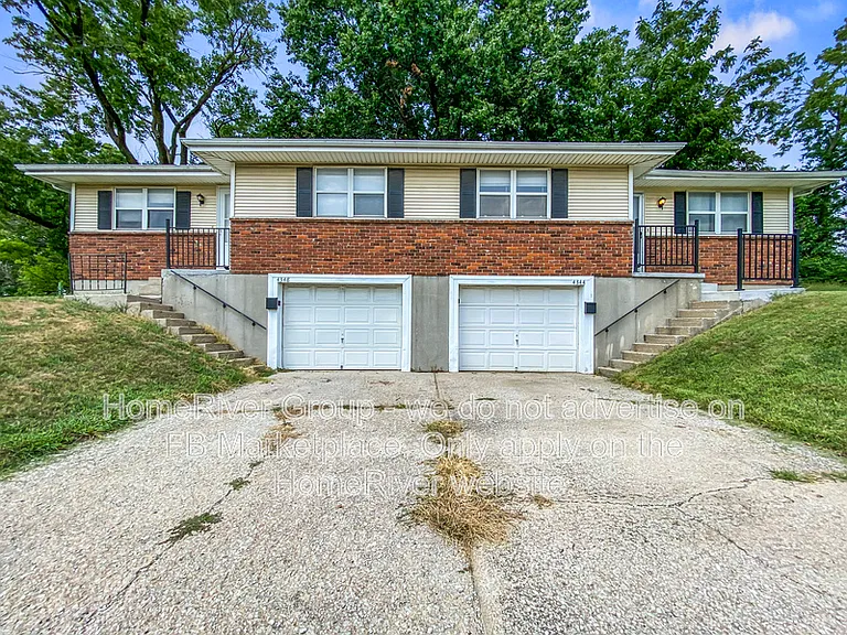 4344 Parallel Pkwy — Photo 1