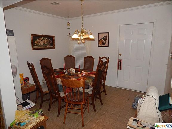 4th image of 815 W 2nd Ave