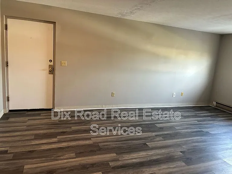 735 Trumbull St #5 — Photo 4