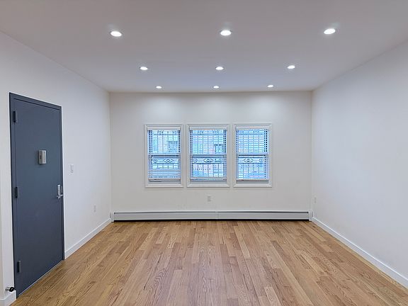 3rd image of 40-18 50th Ave #1