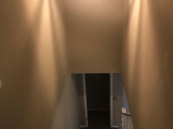 2nd image of 1320 N Maus Ln