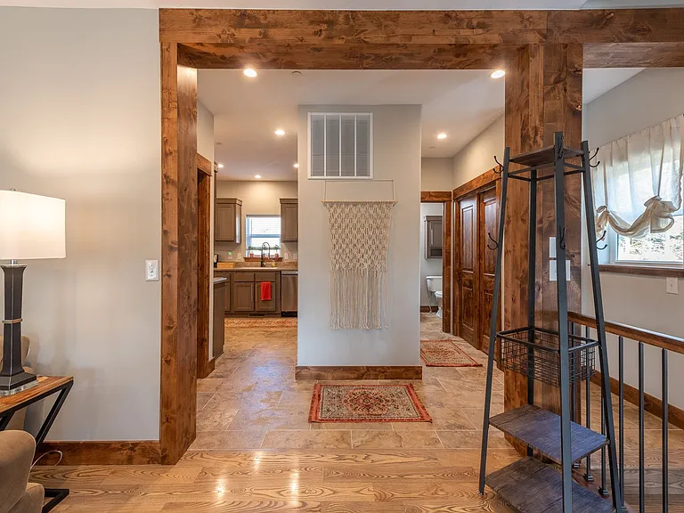 313 Vasquez Rd — Photo 10