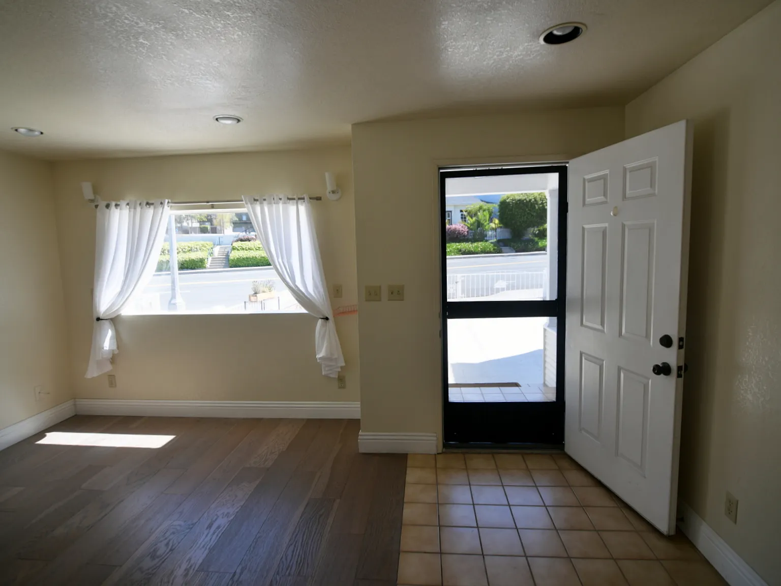 1 bed, 650 sqft, $2,450 — Photo 3