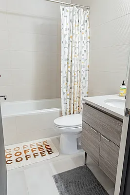 Rented by Greystar | media 8