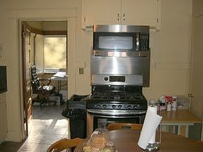 4th image of 209 Hoppen Pl