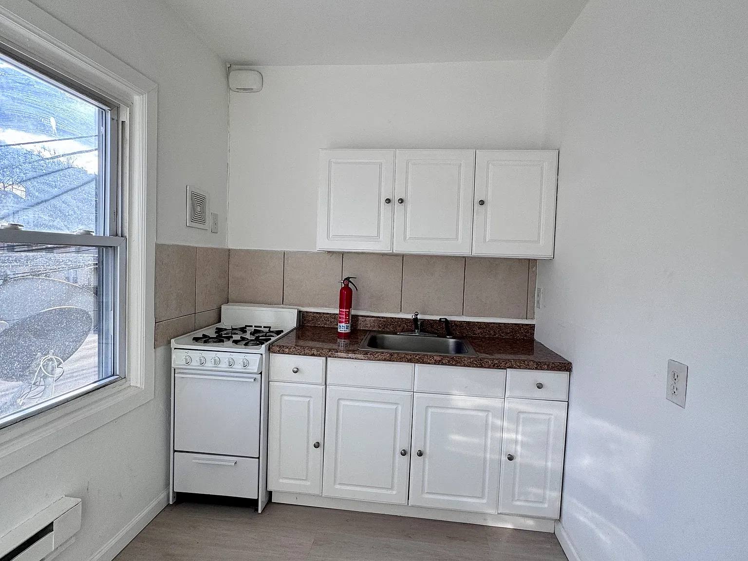 233 Westfield Ave — Photo 3