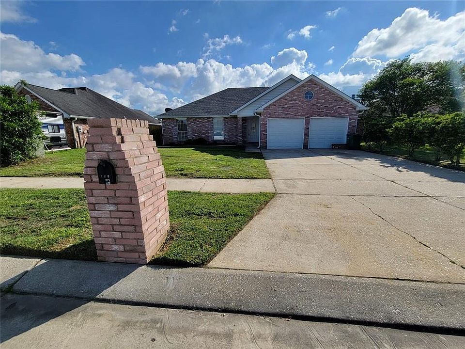 1st image of 155 Tammy Dr