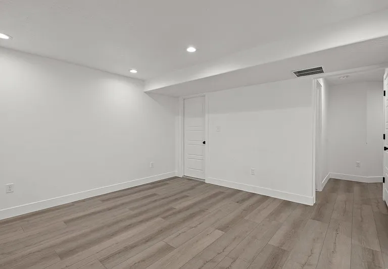 3821 W 2330 N — Photo 9