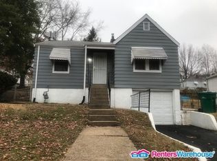 7121 Greenhaven Dr, Saint Louis, MO