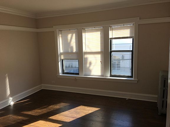 4th image of 4816 N Oakley Ave #2FX