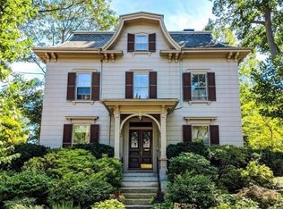 20 Maple Ave APT 1, Cambridge, MA 02139