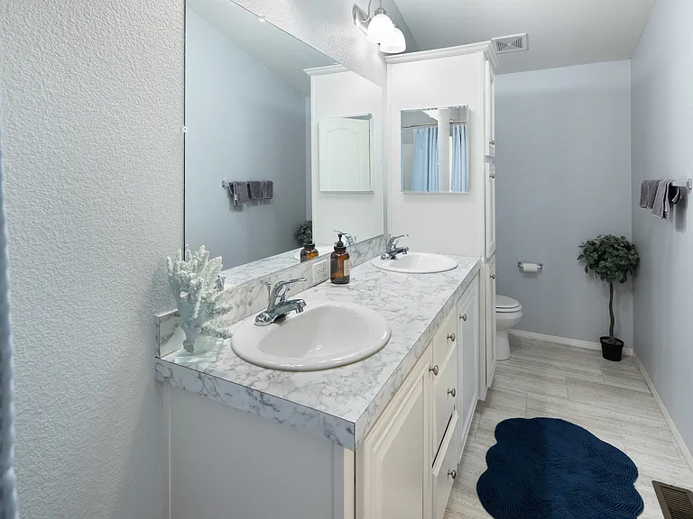 2014 Emerald St — Photo 14