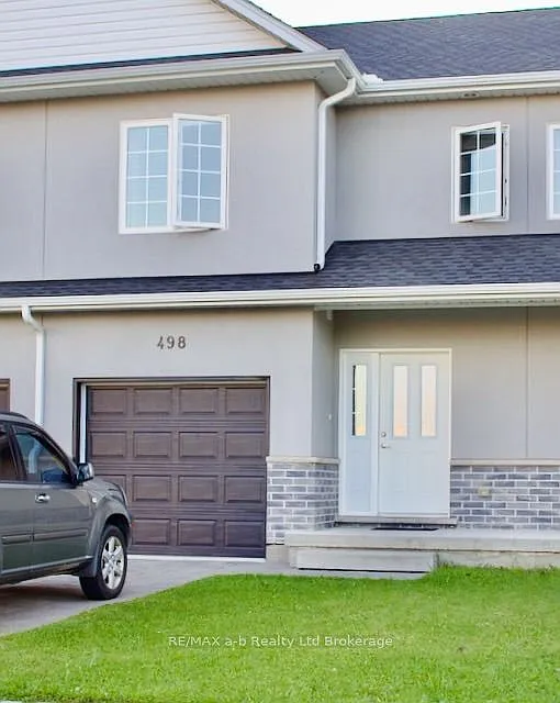 498 Lampman Pl