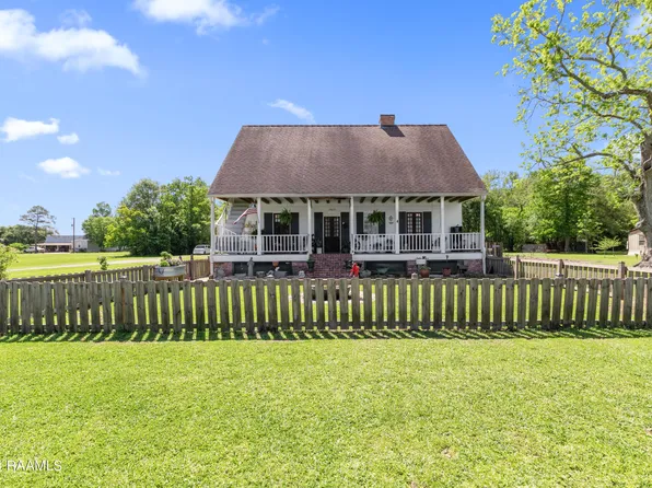 3405 Grand Point Hwy, Breaux Bridge, LA 70517