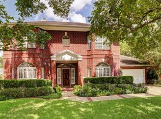 8709 Linkpass Ln, Houston, TX 77025