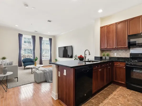 61 Grand Street image 1 of 10