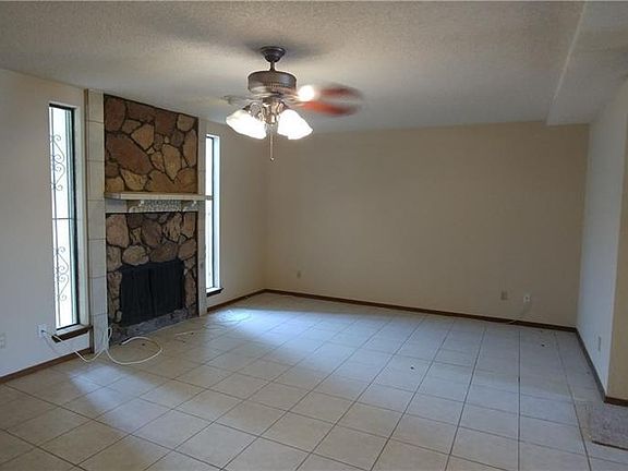 4th image of 1594 Bengal Dr APT C