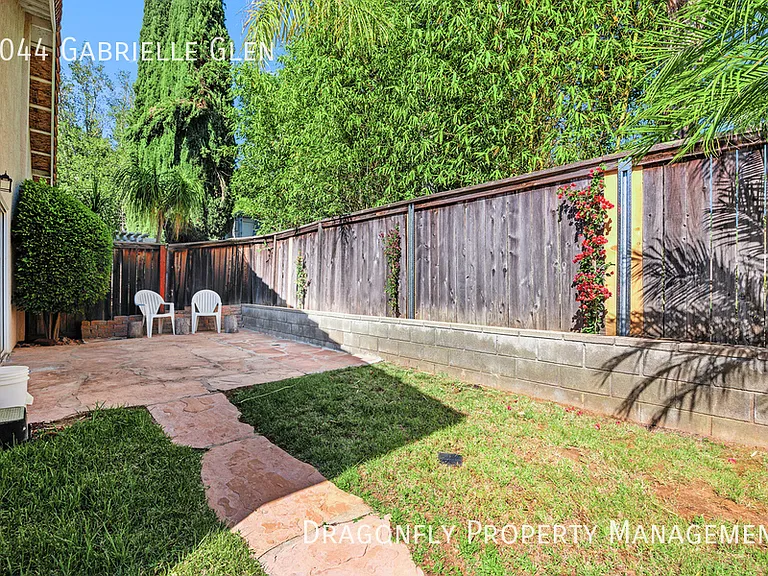 2044 Gabrielle Gln — Photo 25