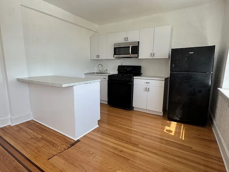 Oak Lynne Apartments — Photo 3