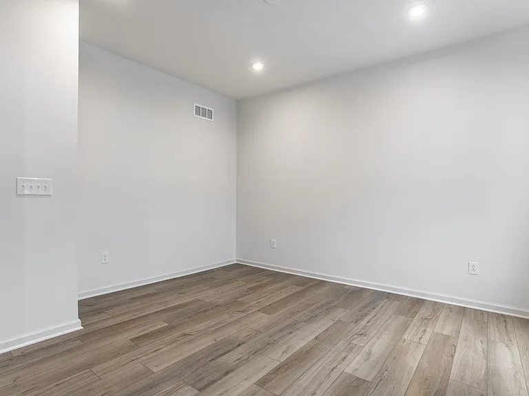 14564 Pomona Ln — Photo 8