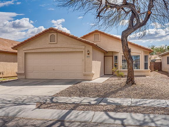 2nd image of 2317 W Silverbell Tree Dr