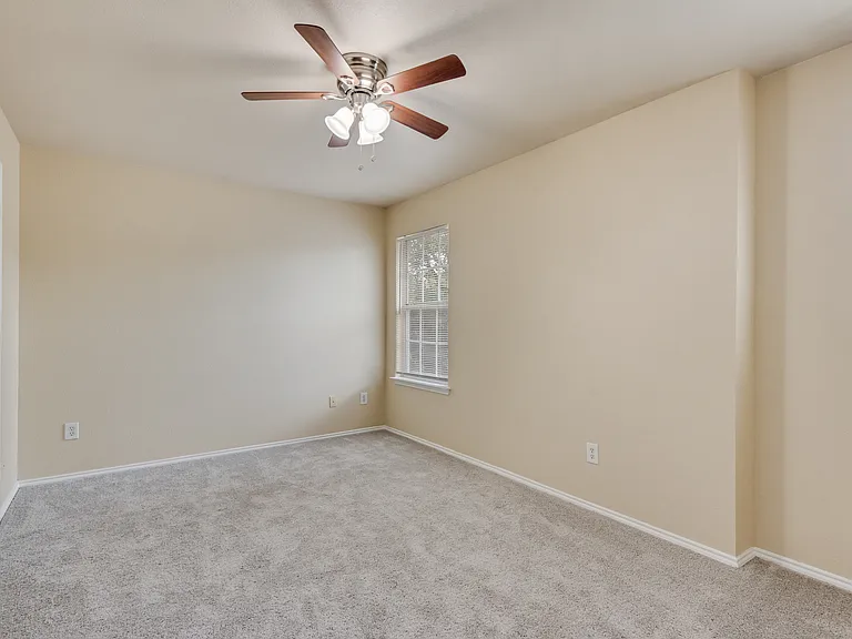 1233 & 1237 Village Garden Dr #1233 — Photo 6
