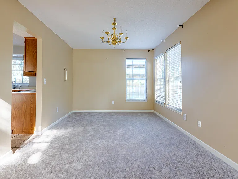 386 Jardinere Walk — Photo 5