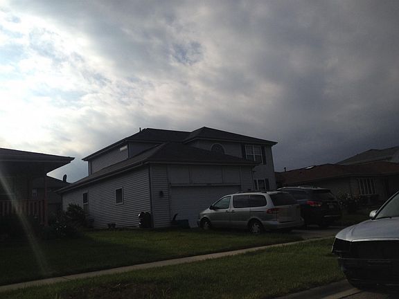 3rd image of 1052 Victoria Ln