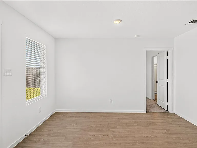 7909 Hathor Dr — Photo 18