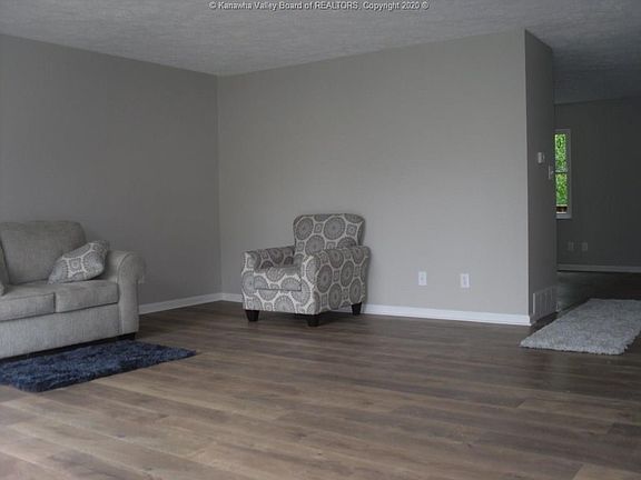 4th image of 103 Brammer Dr