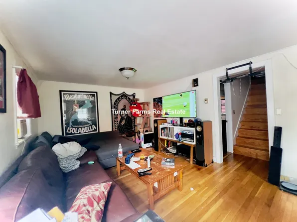 72 College Ave #1, Somerville, MA 02144