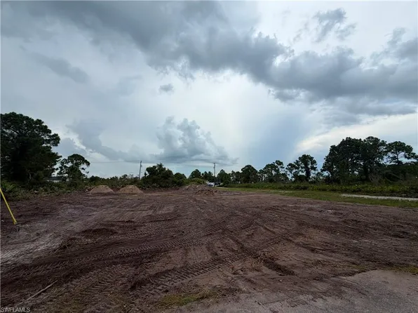 2900 41st ST W, LEHIGH ACRES, FL 33971