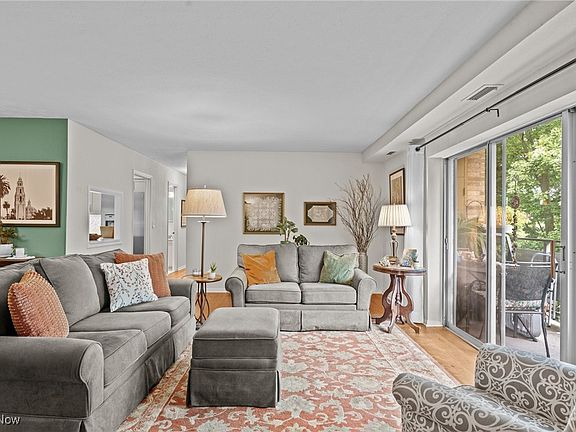 3rd image of 2112 Acacia Park Dr APT 418