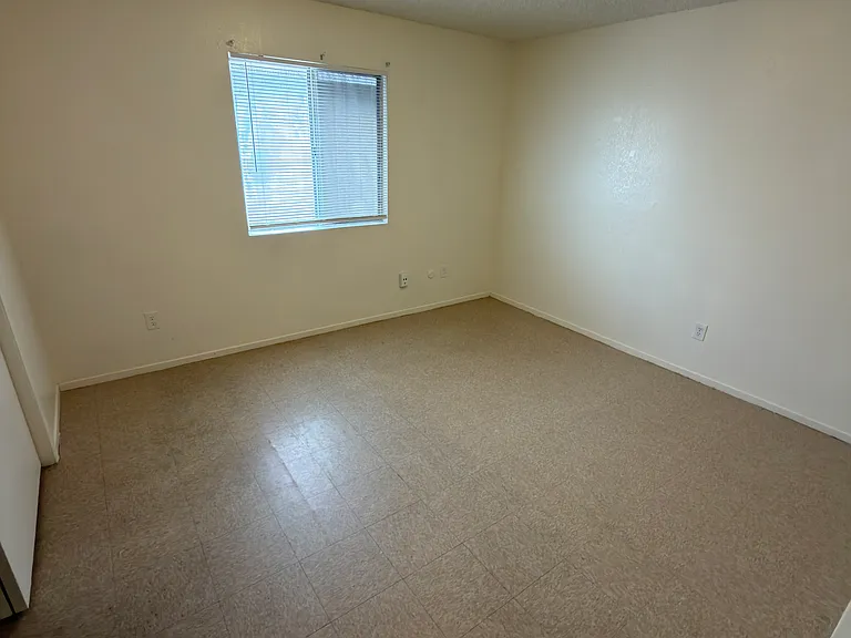 36 S Rogers Ln #202 — Photo 12