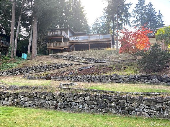 3rd image of 18804 McGhee Dr E