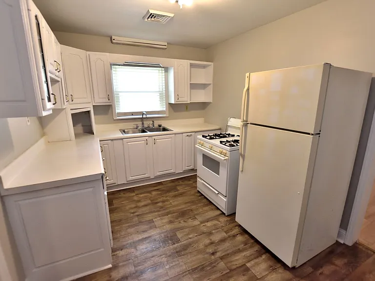 626 Woodland Ave — Photo 12