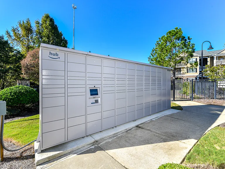 Amazon Hub
