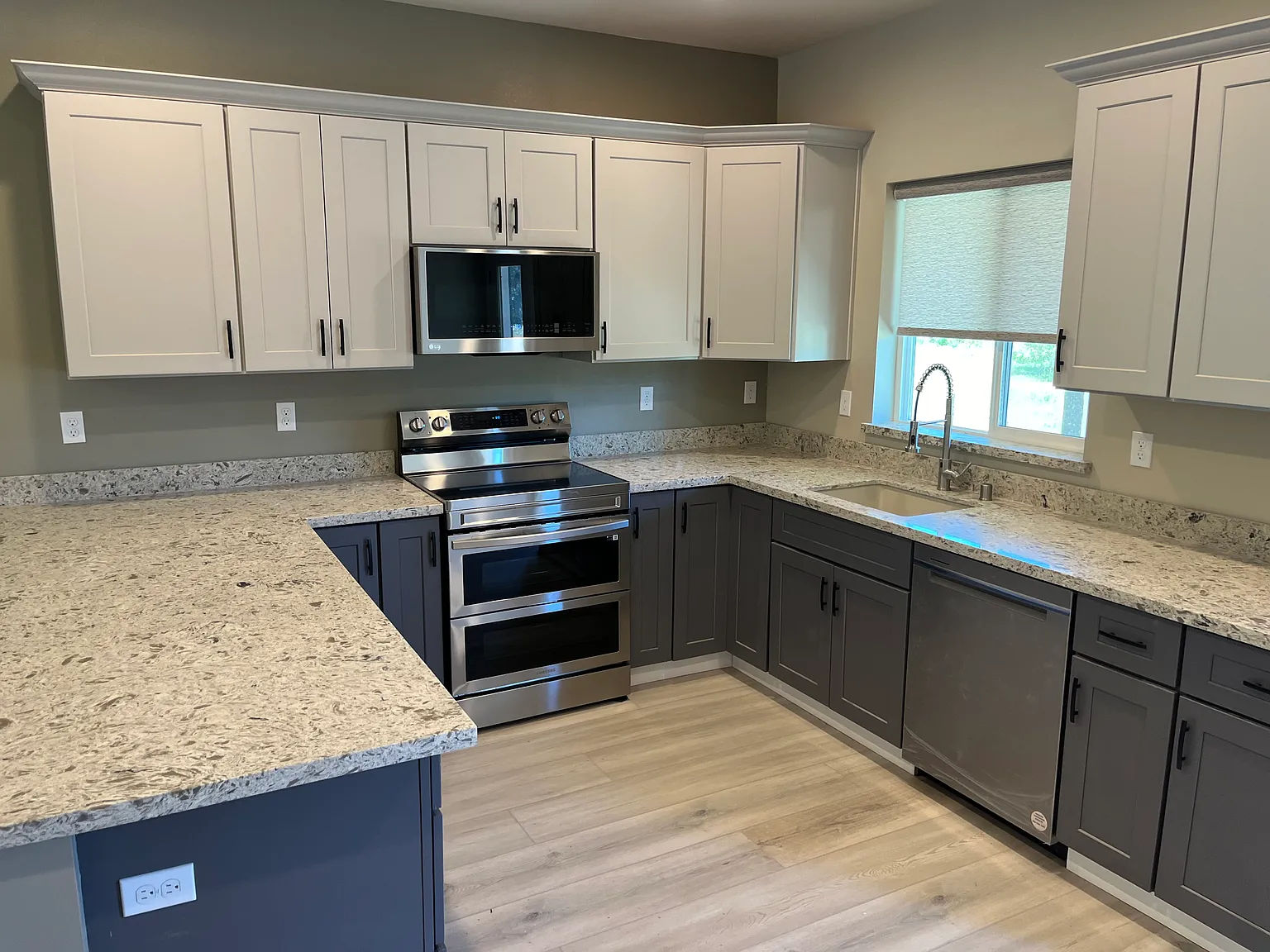 3 bed, 2.5 bath, 1900 sqft, $2,750 — Photo 4