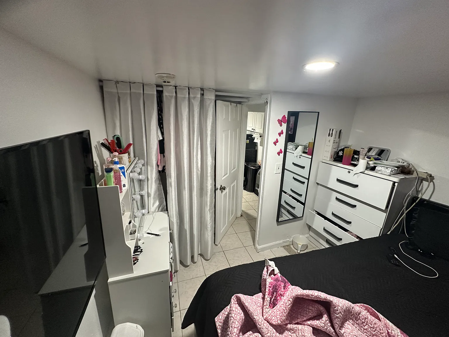2 bed, $1,400 — Photo 3