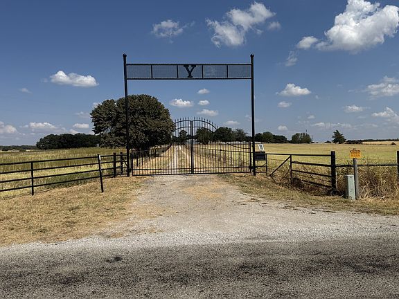 3rd image of 986 Count Rd #1785