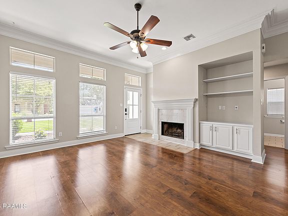 5th image of 412 Crest Cir
