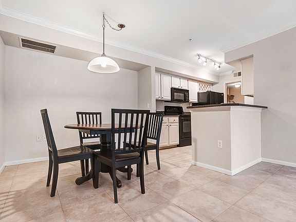 4th image of 440 Timberwalk Ct APT 925
