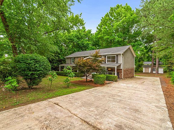 4th image of 1729 Grady Dr