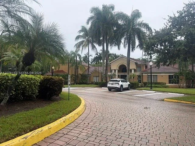 2 bed, 2.0 bath, 1060 sqft, $2,000 — Photo 1