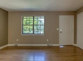 1207 SE 5th St, Lees Summit, MO 64063