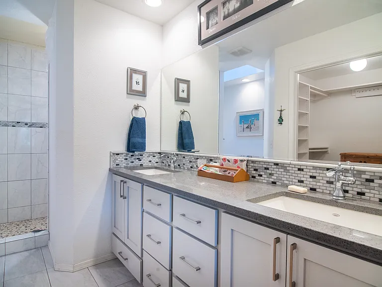 779 N Harvey Ln — Photo 21