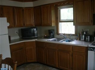 570 Wh Mer Rd, Hamilton, NJ 08610