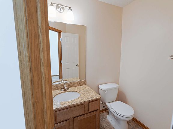 3rd image of 730 Norwood Dr