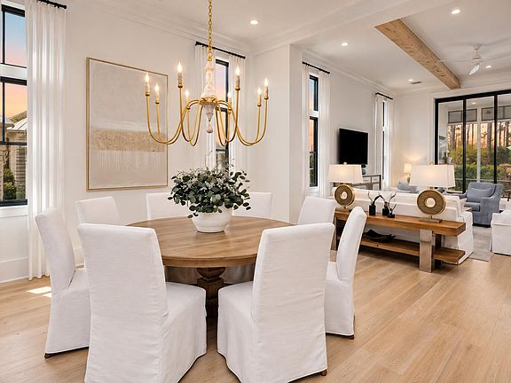 5th image of 565 E Royal Fern Way